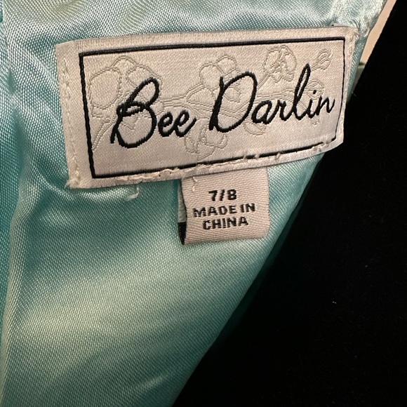 Bee Darlin Mint Green Formal Dress w/Rhinestones & side Pockets. Junior size 7-8 - Picture 6 of 7